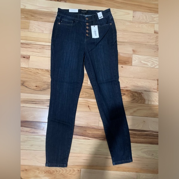 Judy Blue Denim - Button fly Judy Blue Jeans